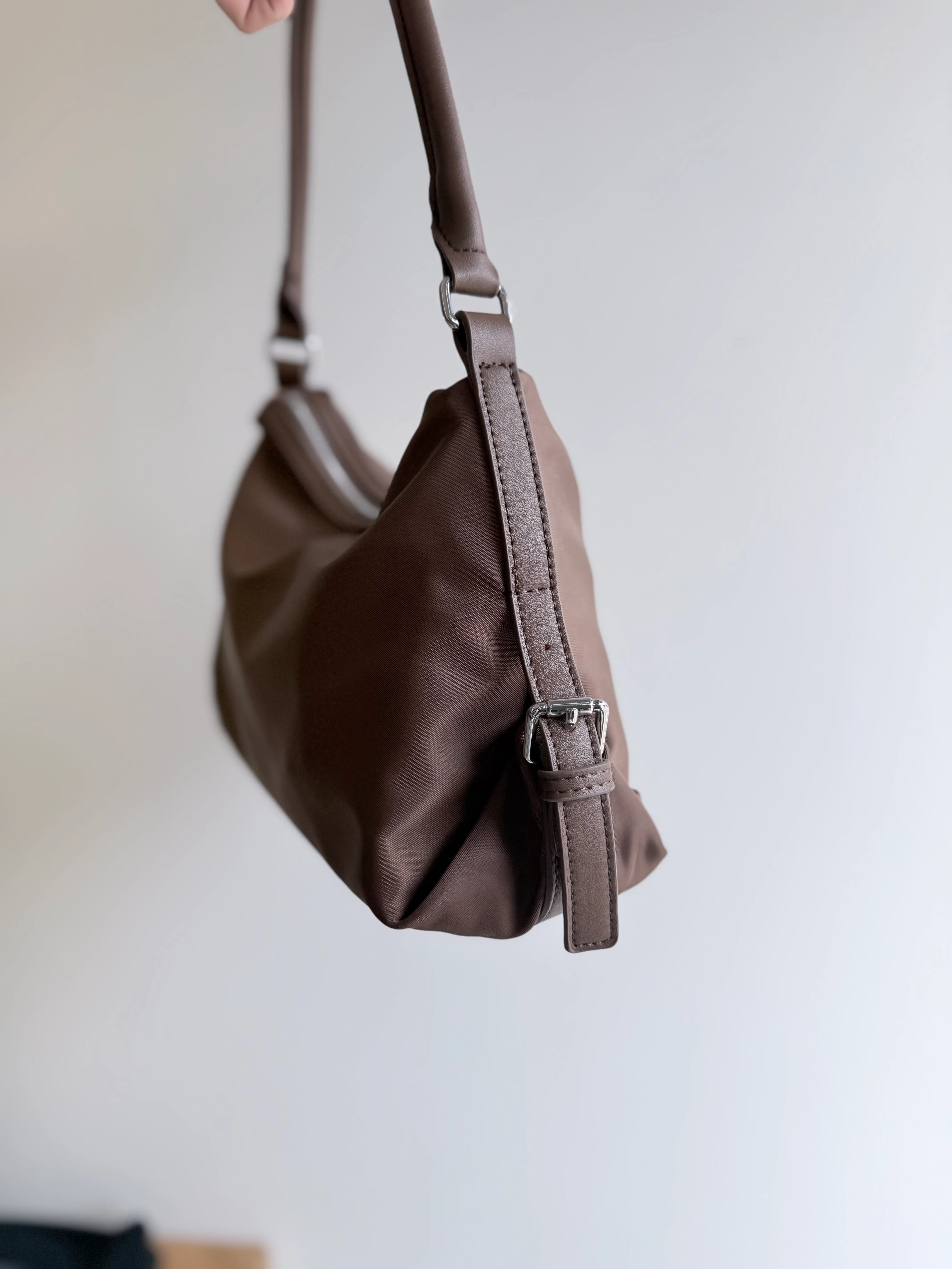 HOLD Nylon shoulder bag - Image 17