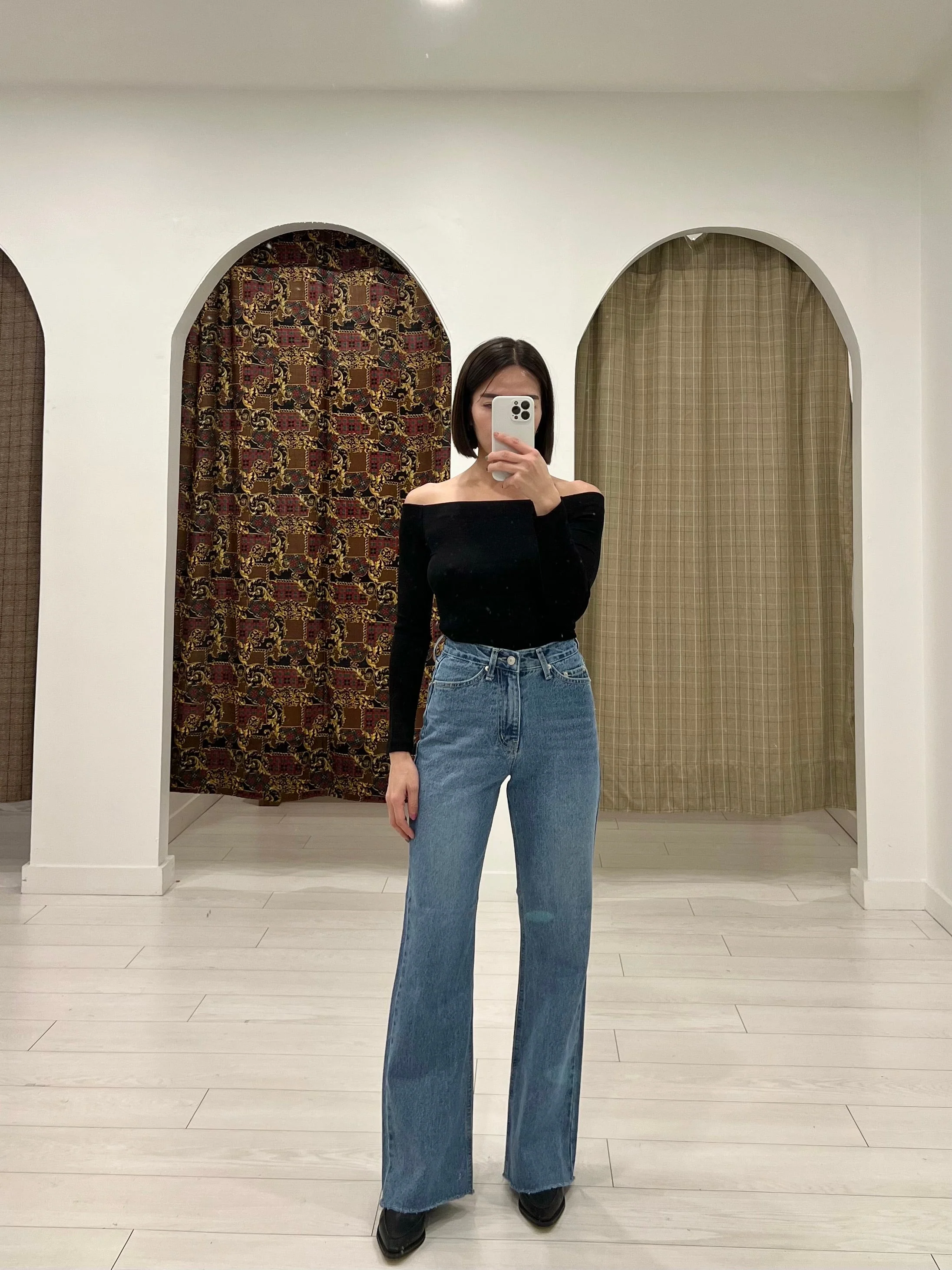 OMNI Off shoulder top - Image 5