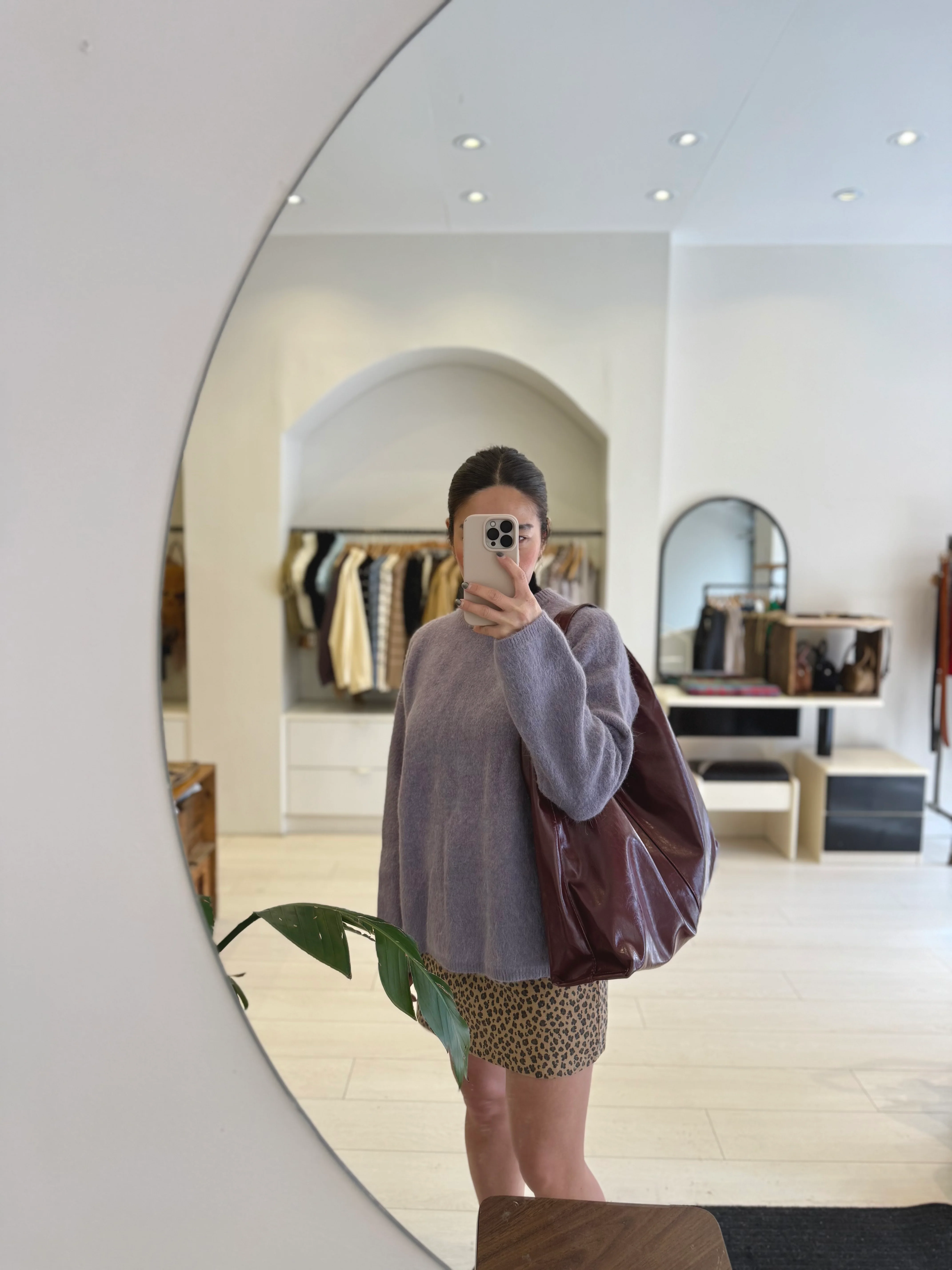 RAYA Oversized tote bag - Image 12