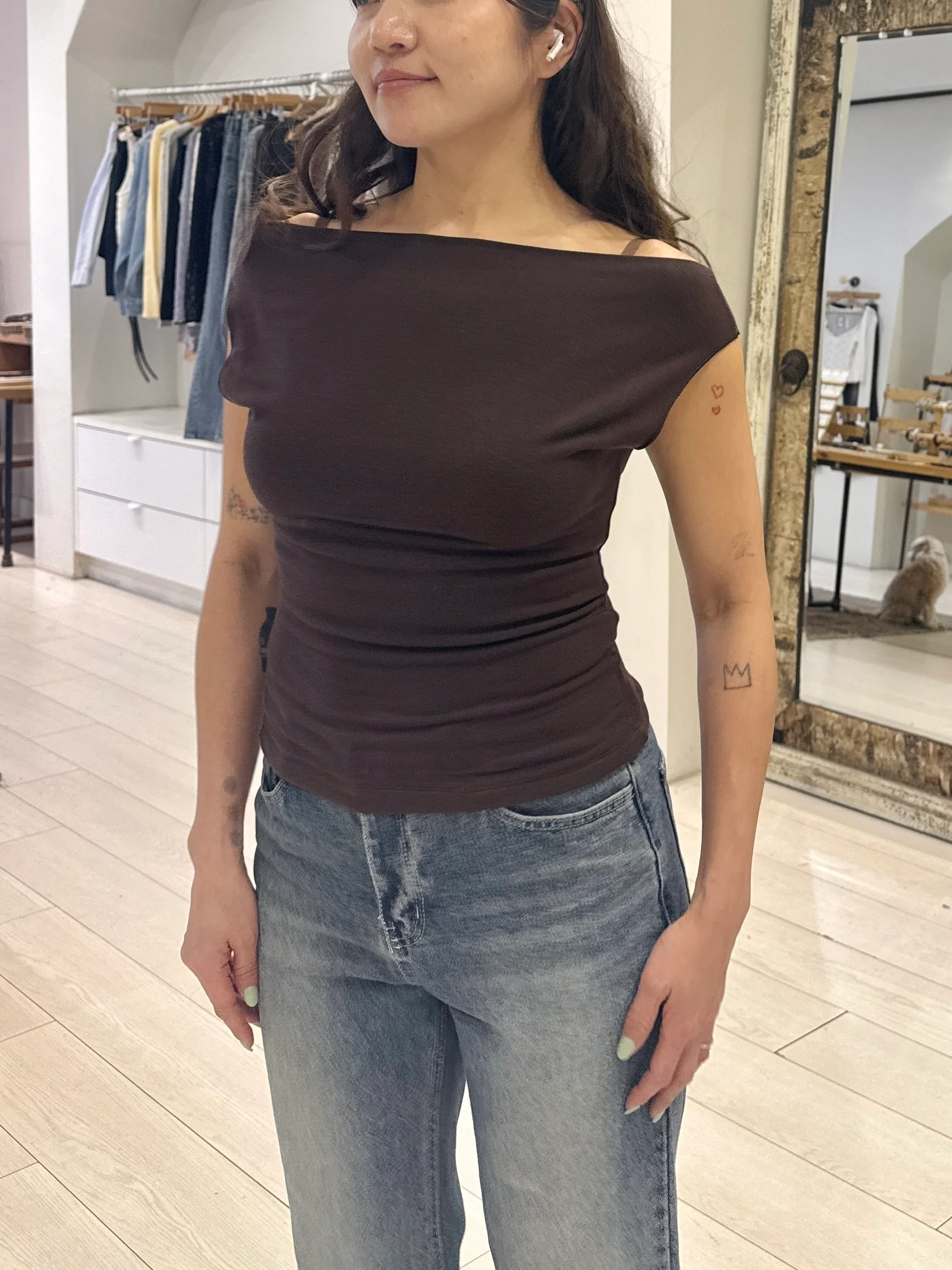 WELL Off shoulder top - Image 7