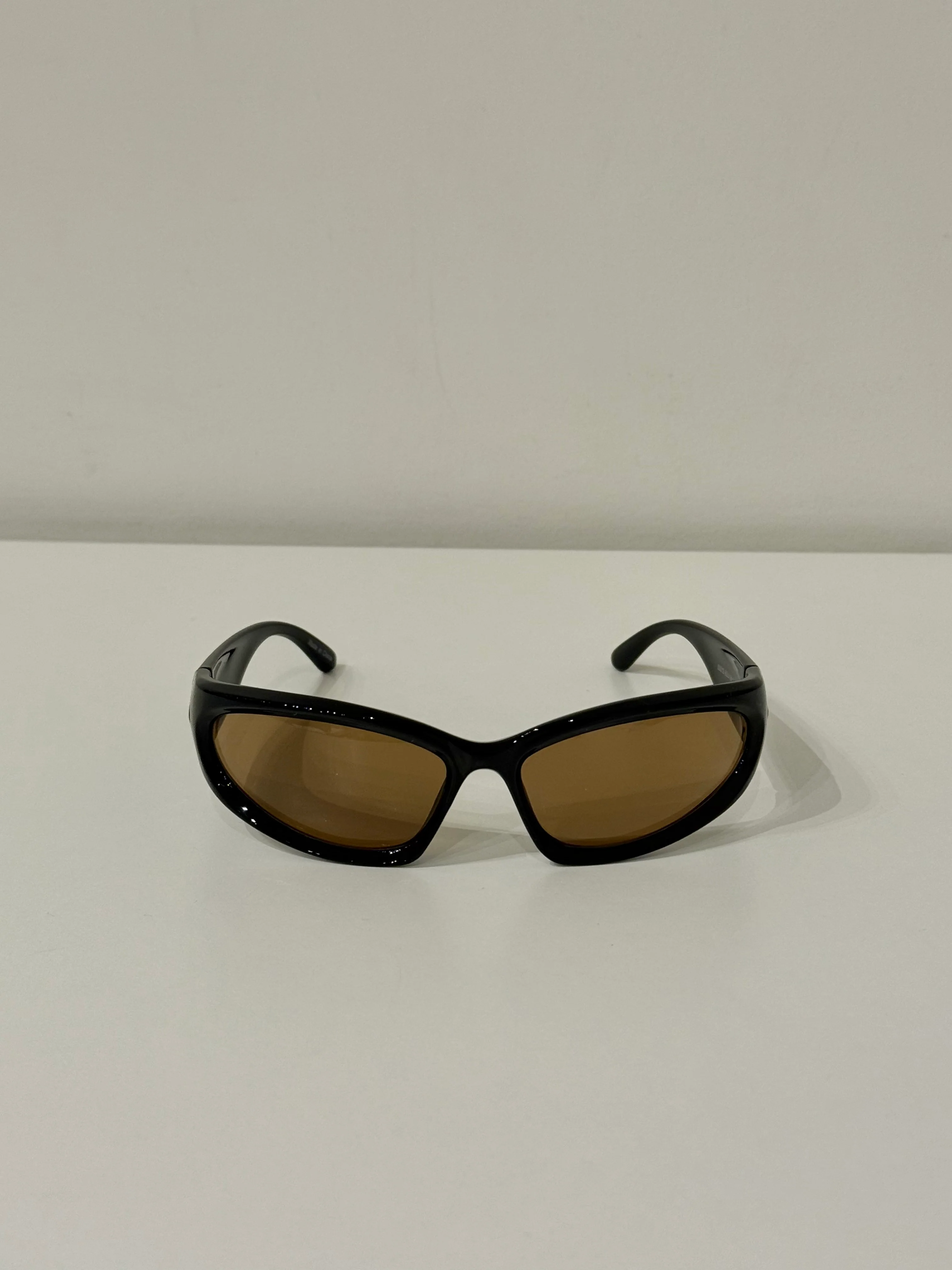 Y2K Oval racer sunnies - Image 12